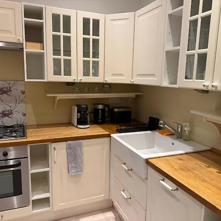 Spacious Near Zelena Brana With A Terrace